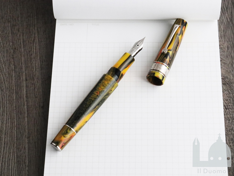 レオナルド スーパーノヴァ ガレリア 万年筆