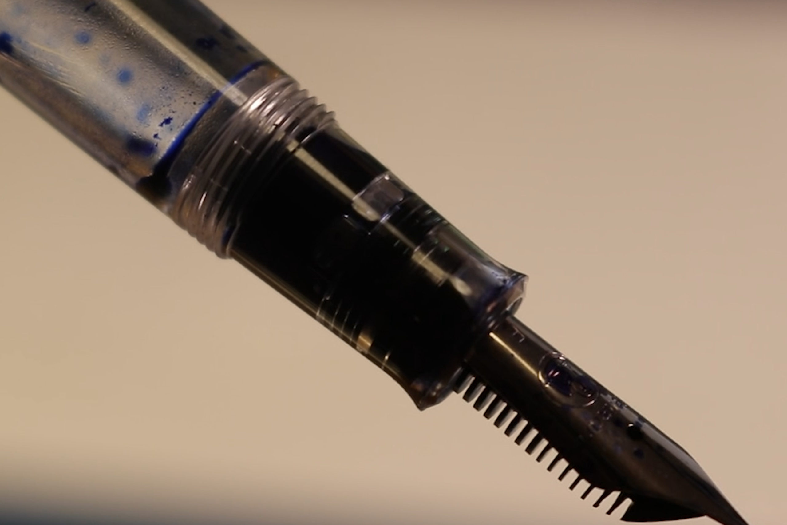 万年筆原稿用紙で何枚書けるか　聖書08タンク部なくなった