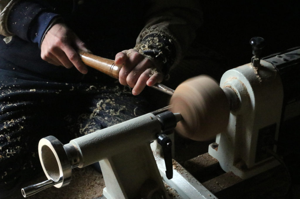 Il Duomoが猫の皿にペンレストつくってもらう画像　