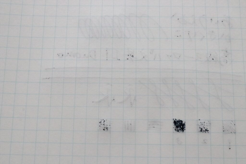 万年筆インクがノートで裏移りする画像