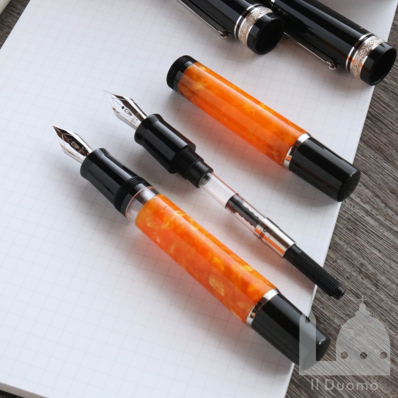 デルタ　DV　オリジナルミディアムサイズ　万年筆　 (スチールニブ/シルバートリム)　Delta DV Original Mid-Size Fountain Pen